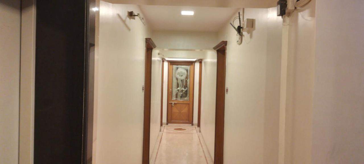 Shine Hospitality Palace Bombay Exterior foto